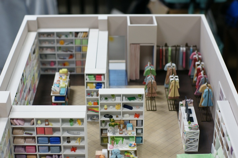 Макет интерьера магазина детских товаров и одежды Фото 1