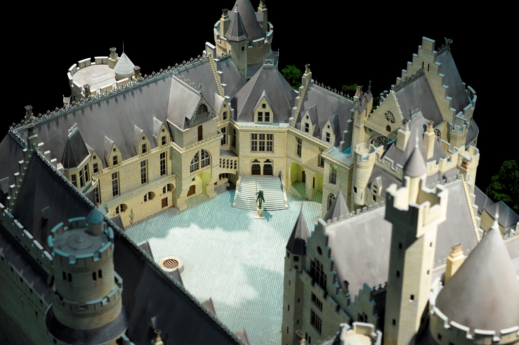 Макет замка Пьерфон (Франция) для европейского музея Фото 2