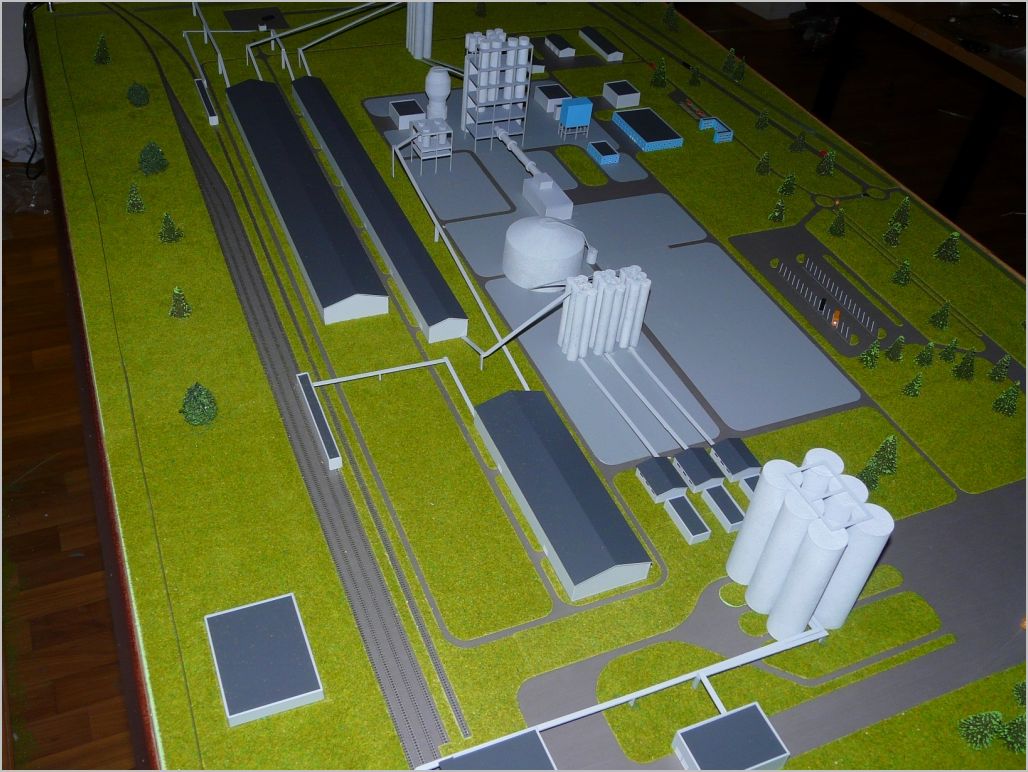 Макет строящегося цементного завода